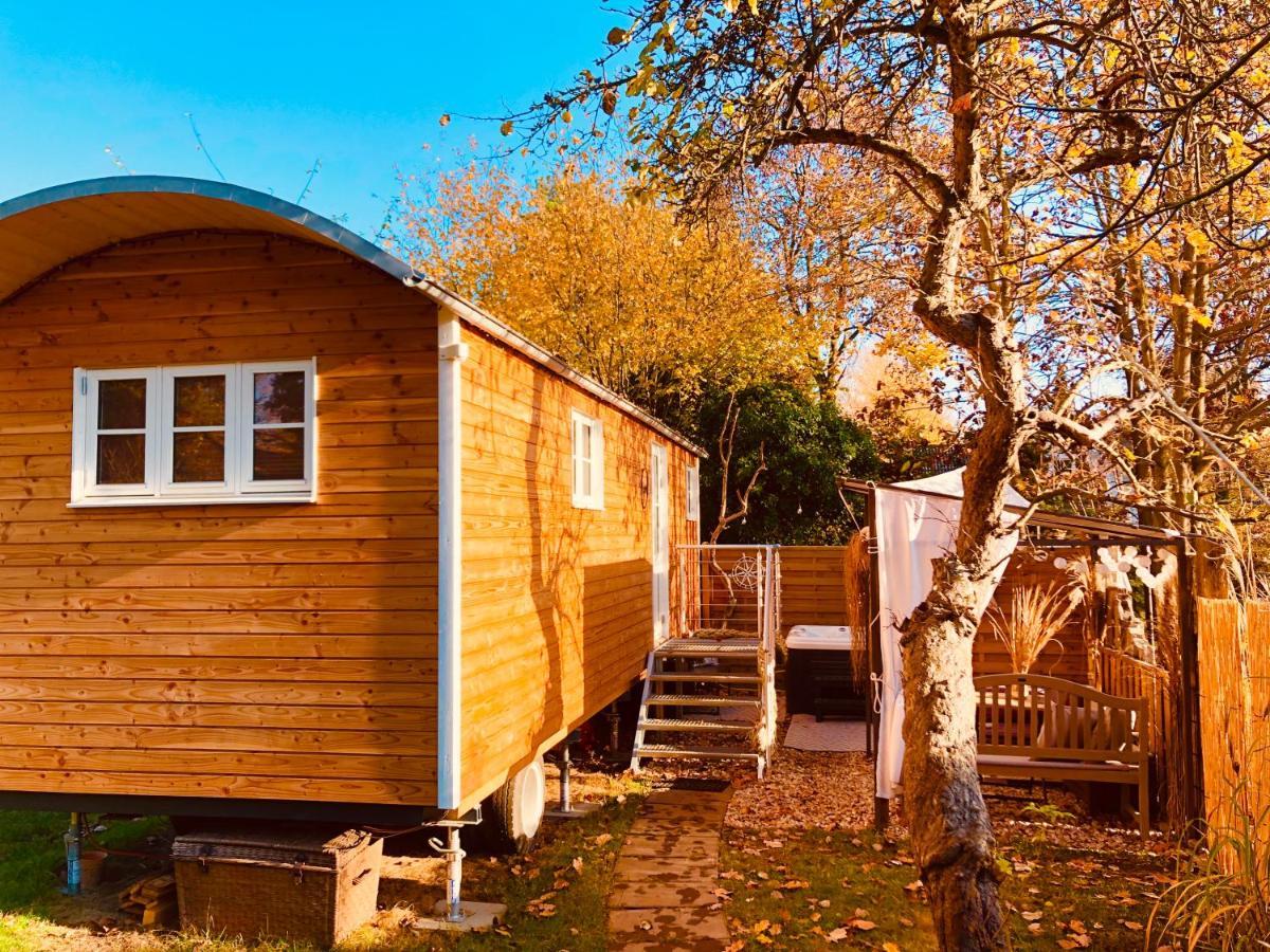 Zirkuswagen Mit Outdoor Whirlpool Und Garten Petershagen-Eggersdorf Exterior foto